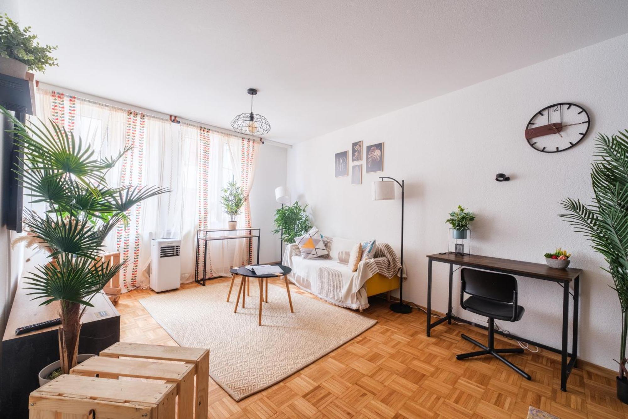 City Central Comfort Лозана Екстериор снимка
